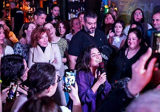 Entre el público de mayoría femenina en el bis.