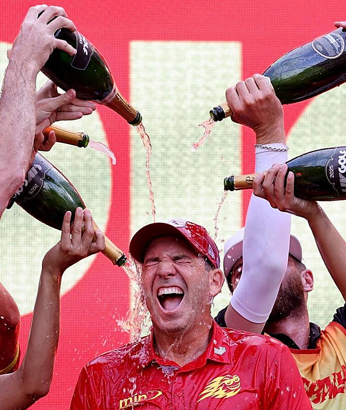 Imagen secundaria 2 - Sergio García celebra eufórico el título de Hong Kong.