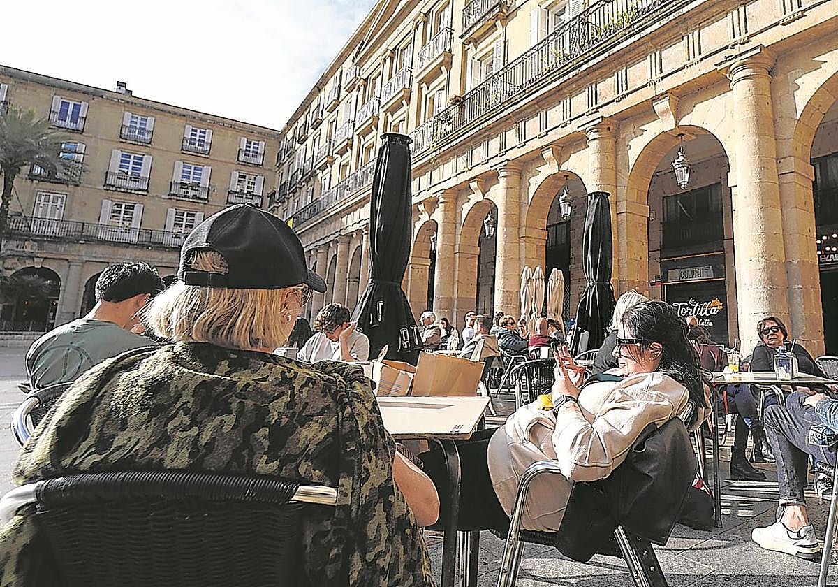 La Plaza Nueva inicia un año de obras que se aprovechará para reordenar las terrazas