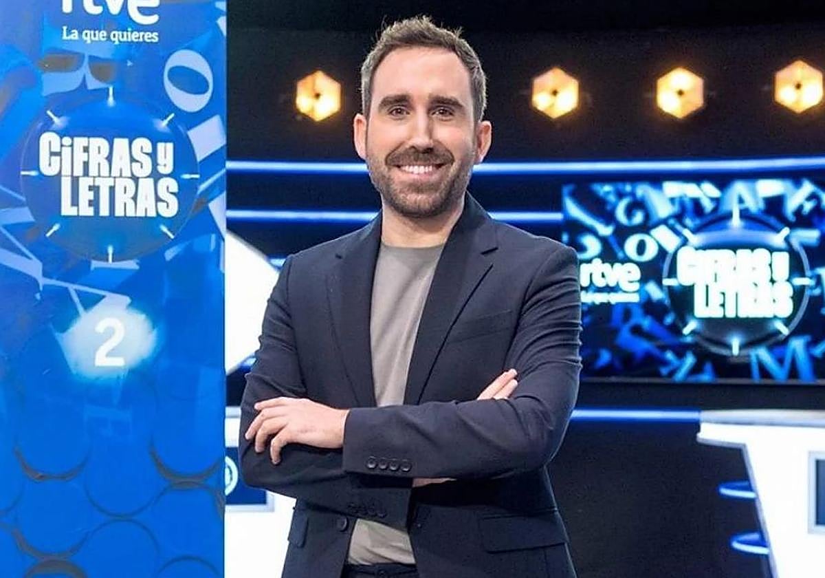 El presentador vizcaíno Aitor Albizua compaginará 'Cifras y Letras' con el próximo 'Sálvame' de La 1