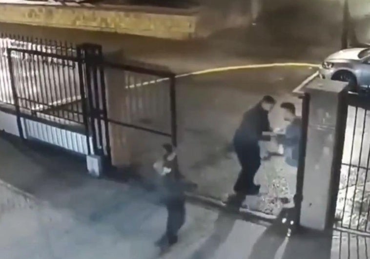 Agentes de la Guardia Civil salvan la vida de un recién nacido que se estaba asfixiando