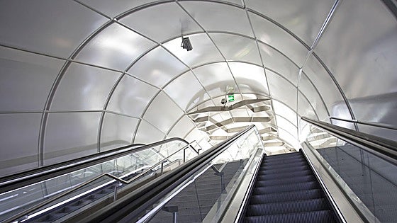 Heridos dos vigilantes del metro en Deusto tras ser agredidos por dos viajeros sin billete