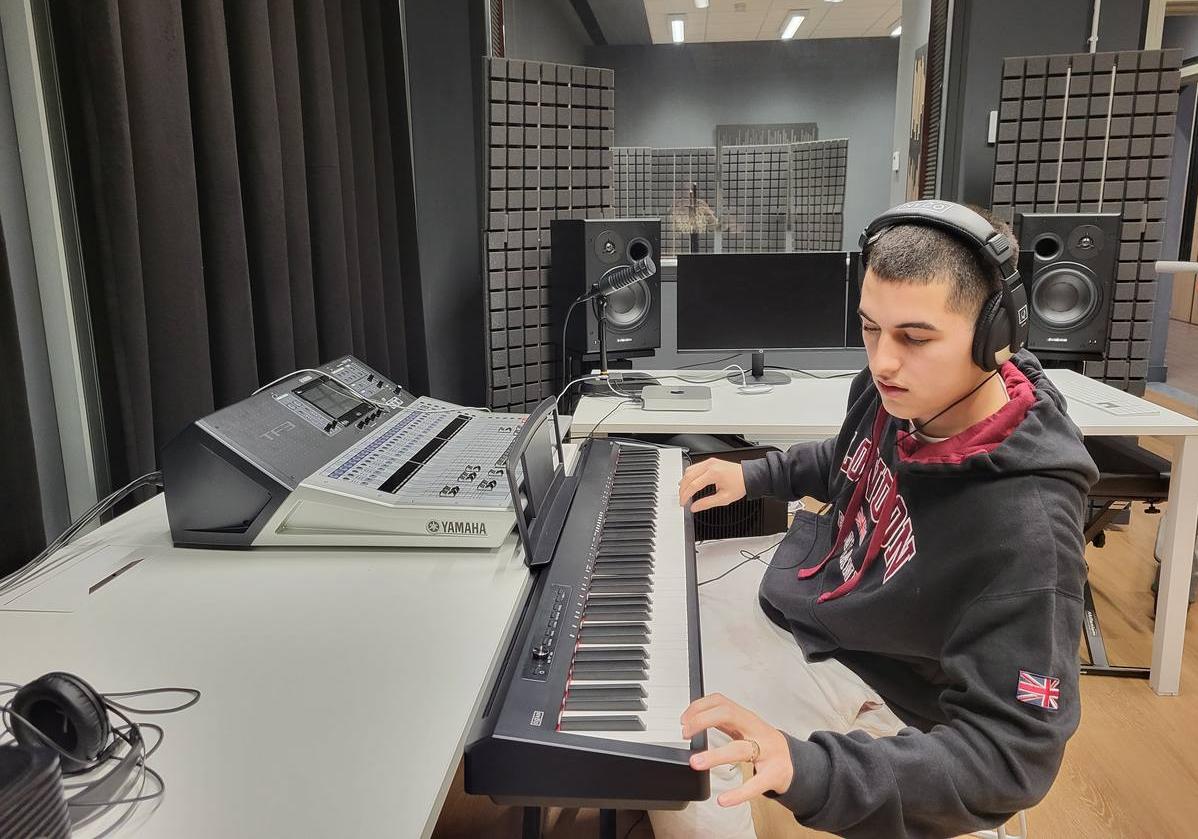 Euneiz forma a los profesionales del futuro en la industria musical