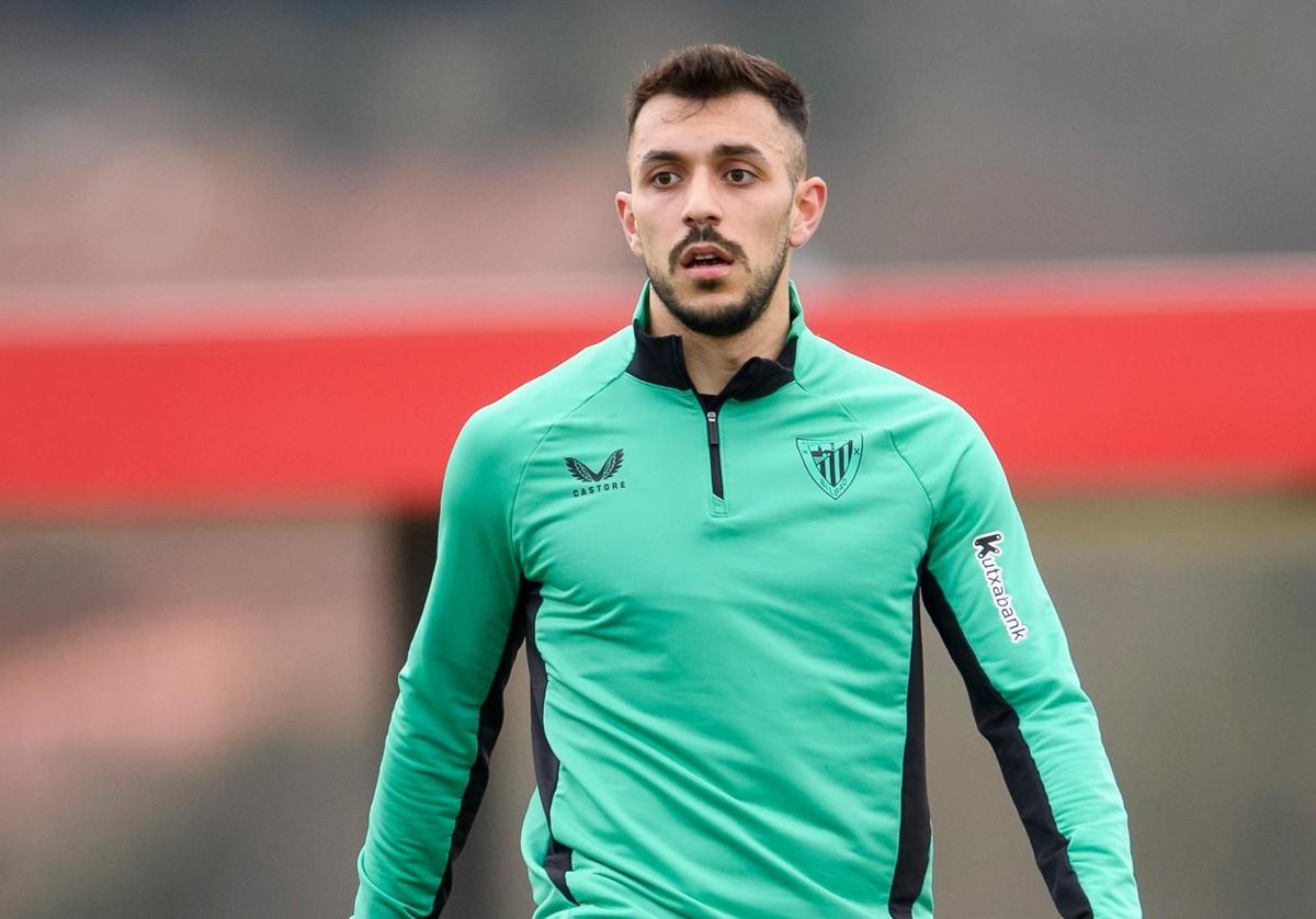 Paredes tiene una sobrecarga y «por precaución» no viaja a Sevilla