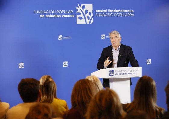 El presidente del PP vasco, Javier De Andrés, este sábado durante su intervención.