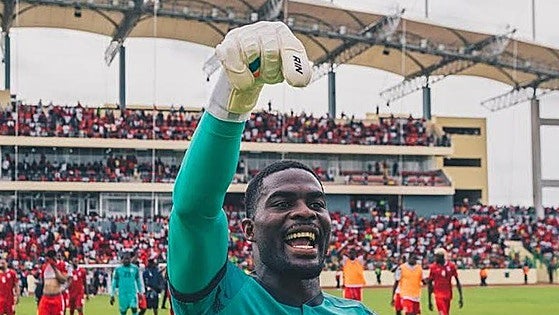 Owono vuelve a Vitoria después de 180 minutos con Guinea Ecuatorial