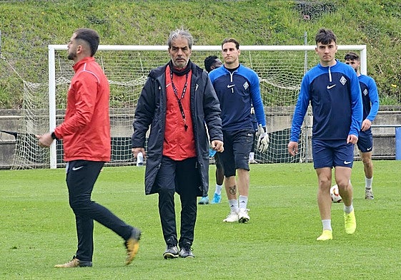 «Sin duda alguna, tenemos la obligación de ganar el domingo», arenga Natxo González