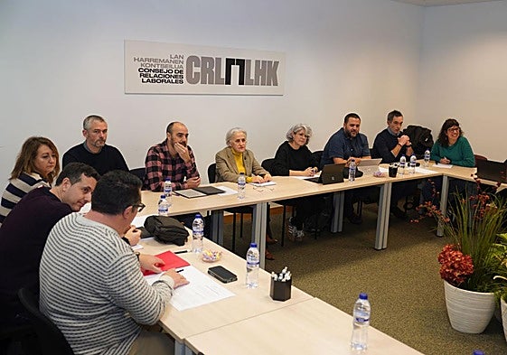 La primera reunión para negociar el SMI vasco fracasó por el rechazo de la patronal.