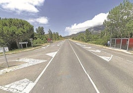Tramo de la carretera de Rioja Alavesa donde se pide la habilitación de un paso peatonal seguro.