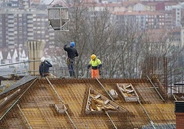 Menos paro y más pobreza