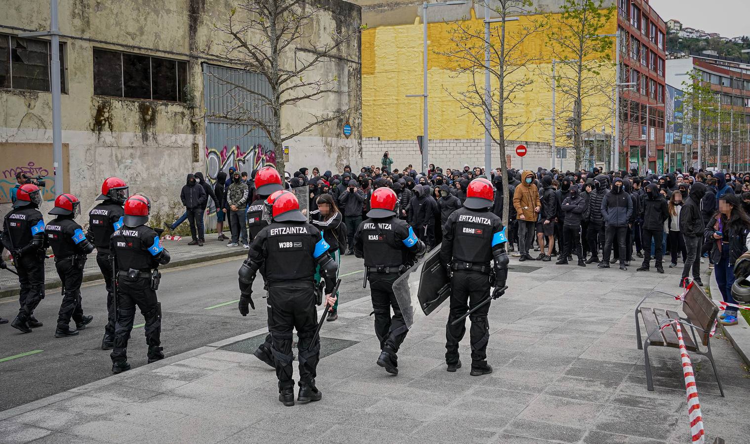 Las imágenes del desalojo del gaztetxe de Rekalde