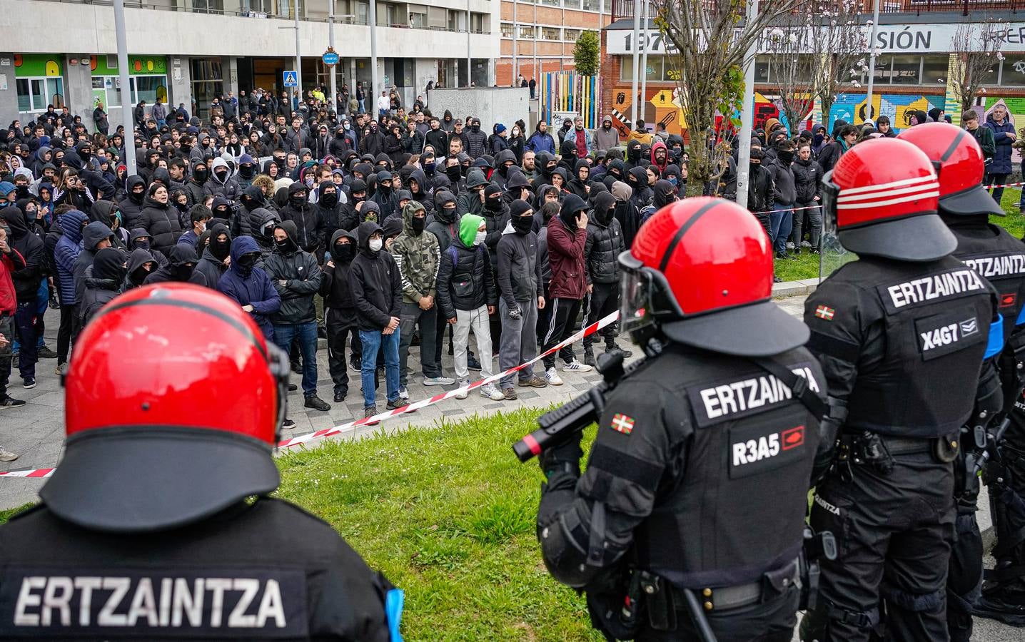 Las imágenes del desalojo del gaztetxe de Rekalde