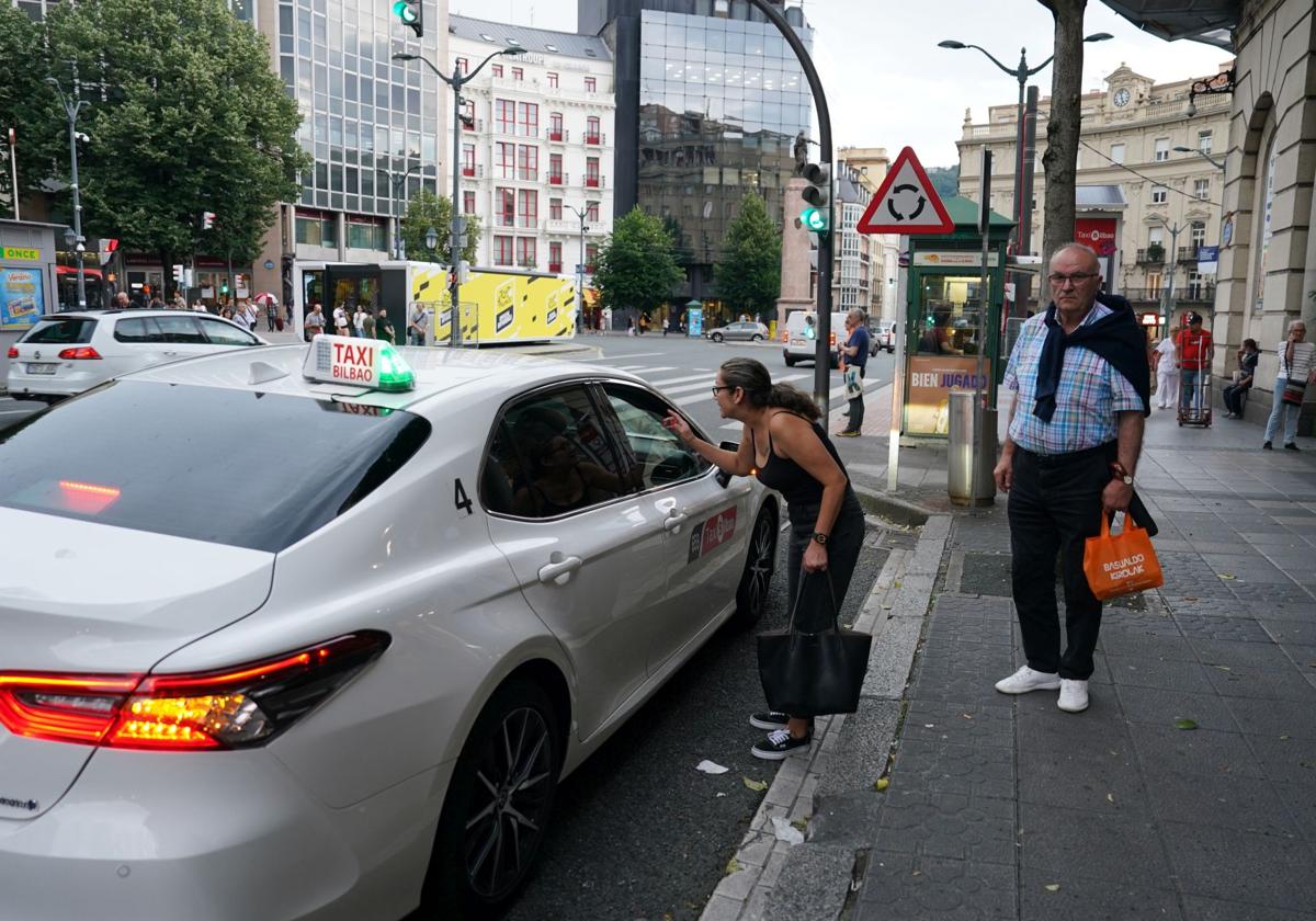 Bilbao lanza una 'app' para pedir taxis y conocer el precio final de los trayectos
