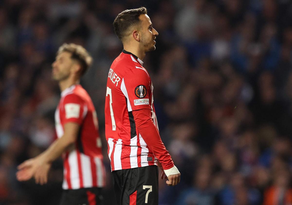 Berenguer lamenta el penalti fallado.