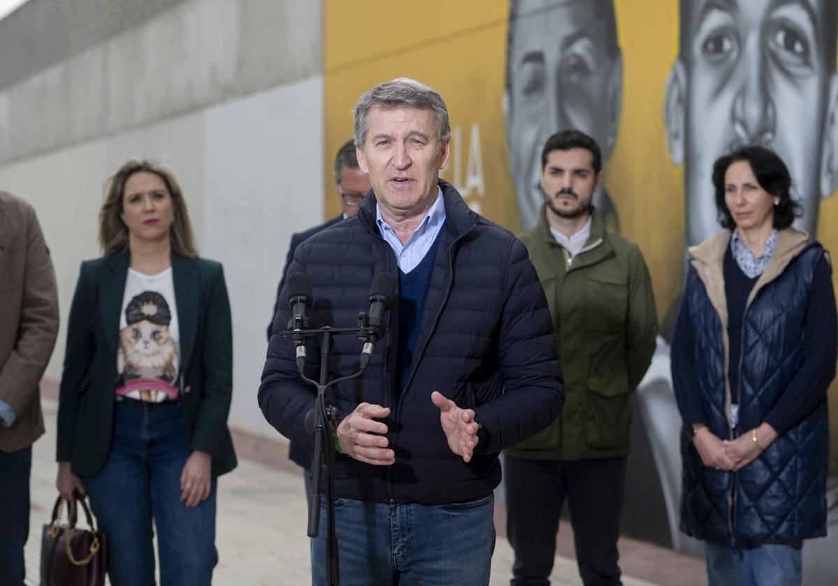 Feijóo vuelve a «invitar» a PNV y Junts a que apoyen una moción de censura contra Sánchez