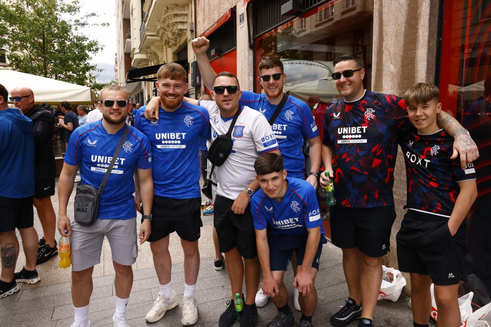 Así vivieron las aficiones del Athletic y el Rangers las horas previas al partido de San Mamés