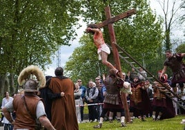 Susto histórico en Arkotxa: se cae el Cristo de la cruz por primera vez en 57 años