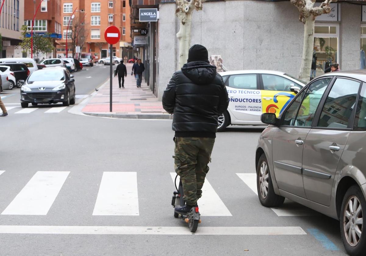 Se reabre el debate en torno a la regulación de los patinetes eléctricos en Miranda