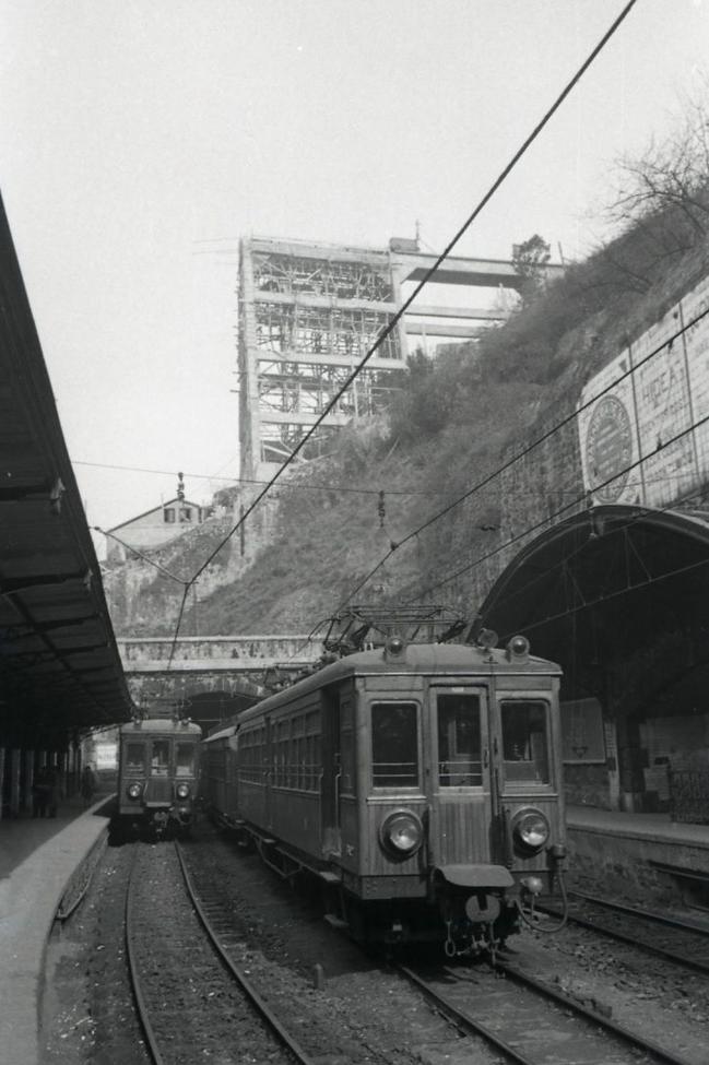 El ascensor, en construcción.