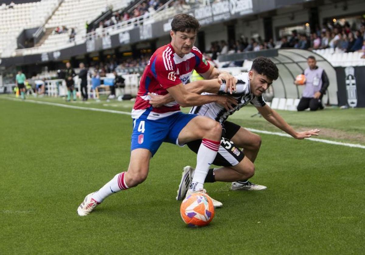 El Granada se une a la fiesta tras ganar al colista, Cartagena