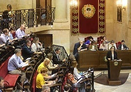Imagen de un pleno de Política General celebrado en las Juntas Generales en Gernika.