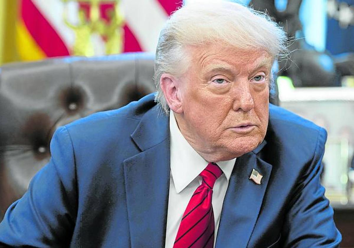 Donald Trump presume de jugar en el caos