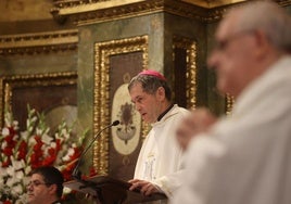 El obispo Joseba Segura durante una misa en la basilica de Begoña.