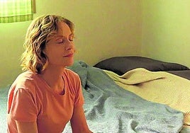 Crítica de 'La viajera': La Huppert lee a Yun Dong-ju