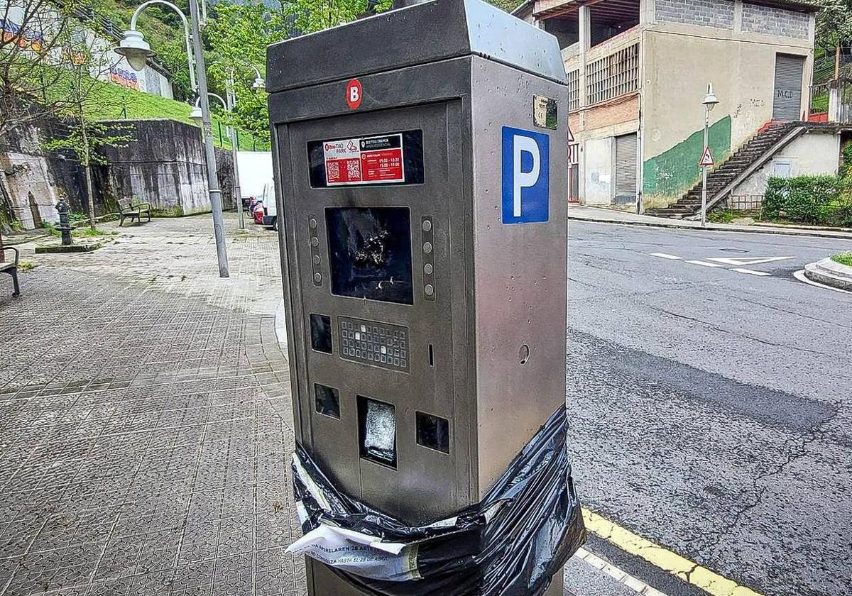 La empresa de la OTA denuncia el sabotaje de cinco parquímetros en el Peñascal