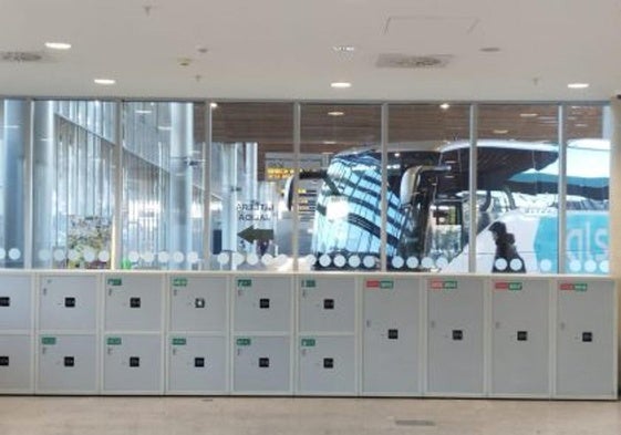 La estación de autobuses de Vitoria estrena 48 consignas inteligentes para sus viajeros