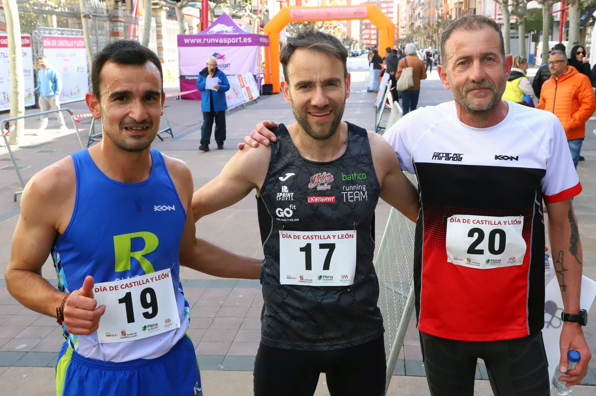 Javier Durán, Javier Díez y José Francisco Fernández, los tres que subieron al podio.