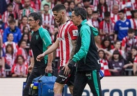 Sancet se retira del terreno de juego.