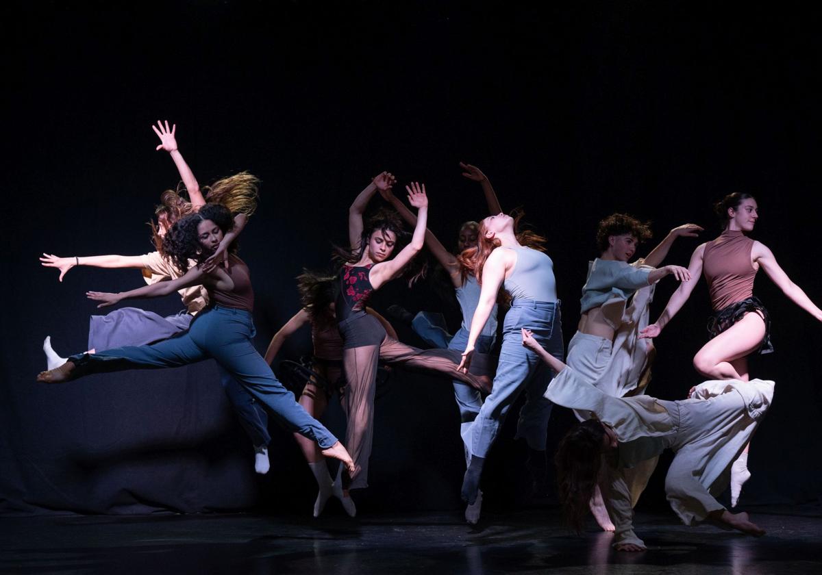 Dantzerti abarca las disciplinas escénicas relacionadas con la danza y el arte dramático.