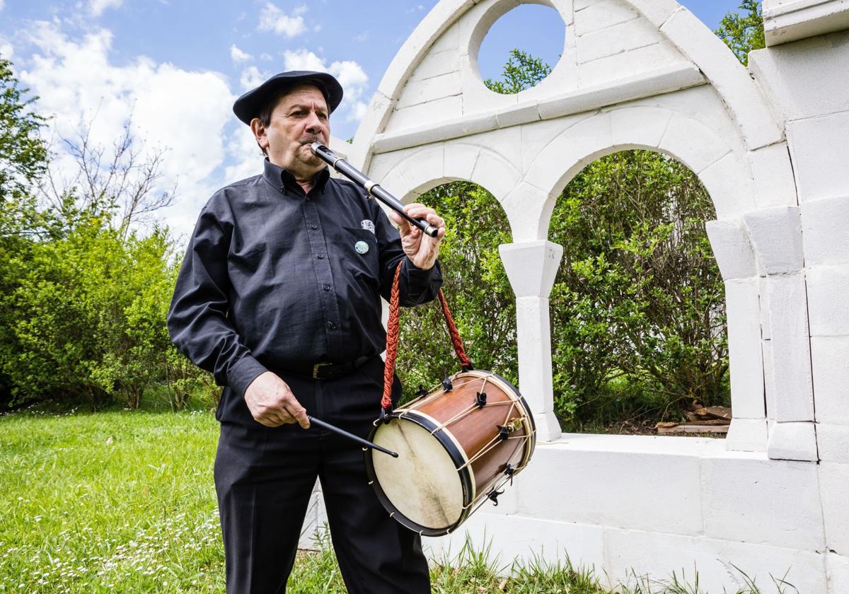 'Gasteizko Danborrada 50 urte', la pieza musical de 'Txapi' para las bodas de oro