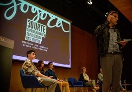 Imagen del acto que organizó Gogora a mediados de abril en el BEC con cerca de 400 alumnos.