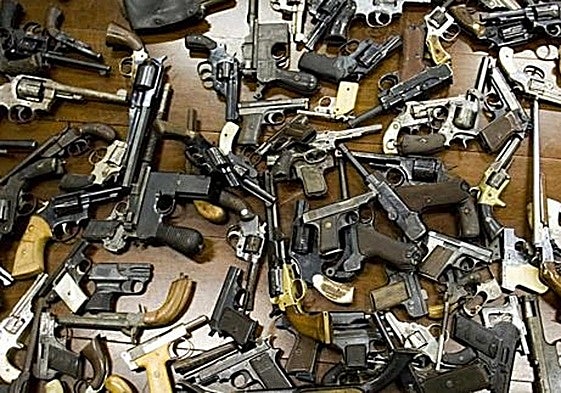 Diferentes tipos de armas.