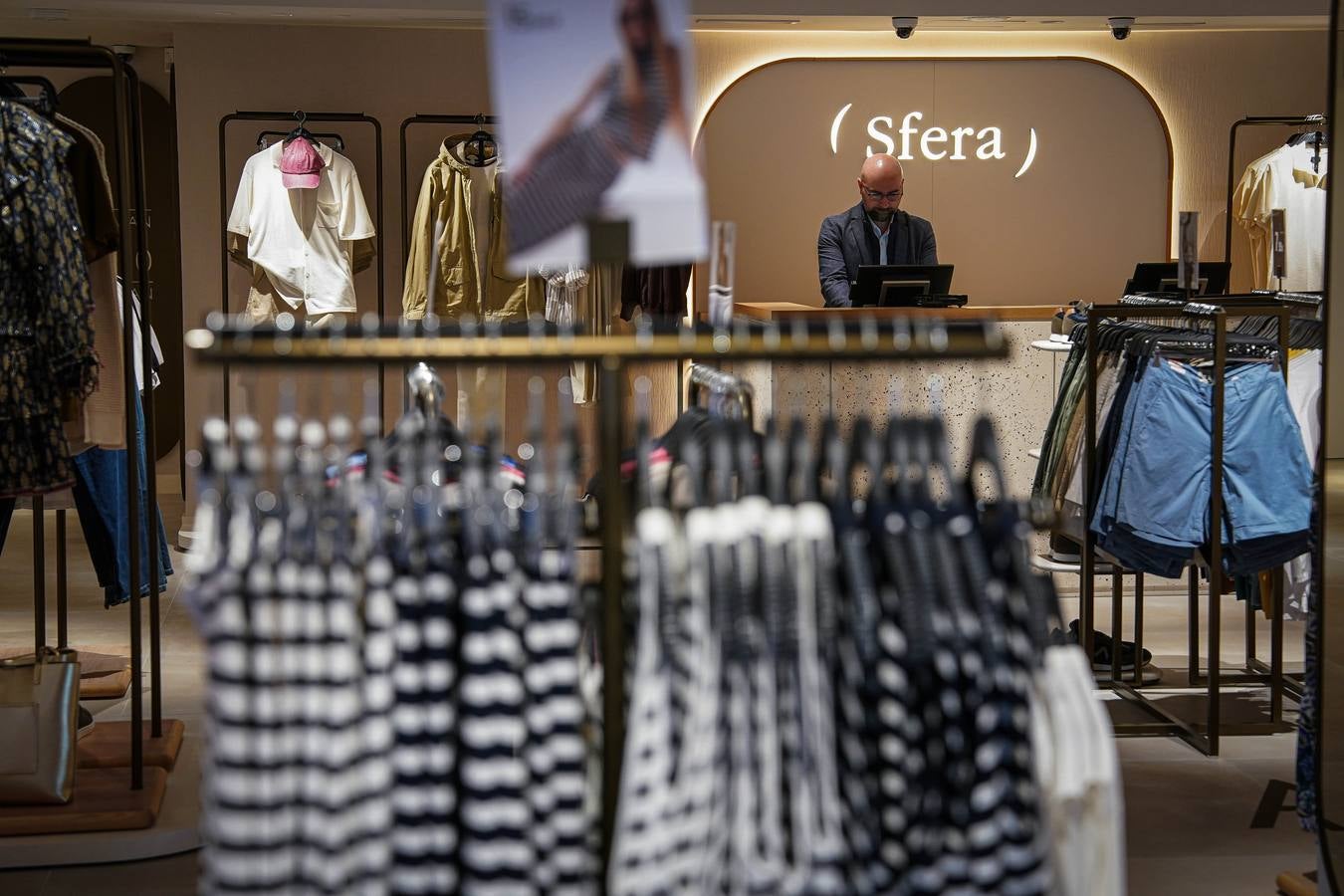 Sfera reabre su tienda en la Plaza Moyúa de Bilbao