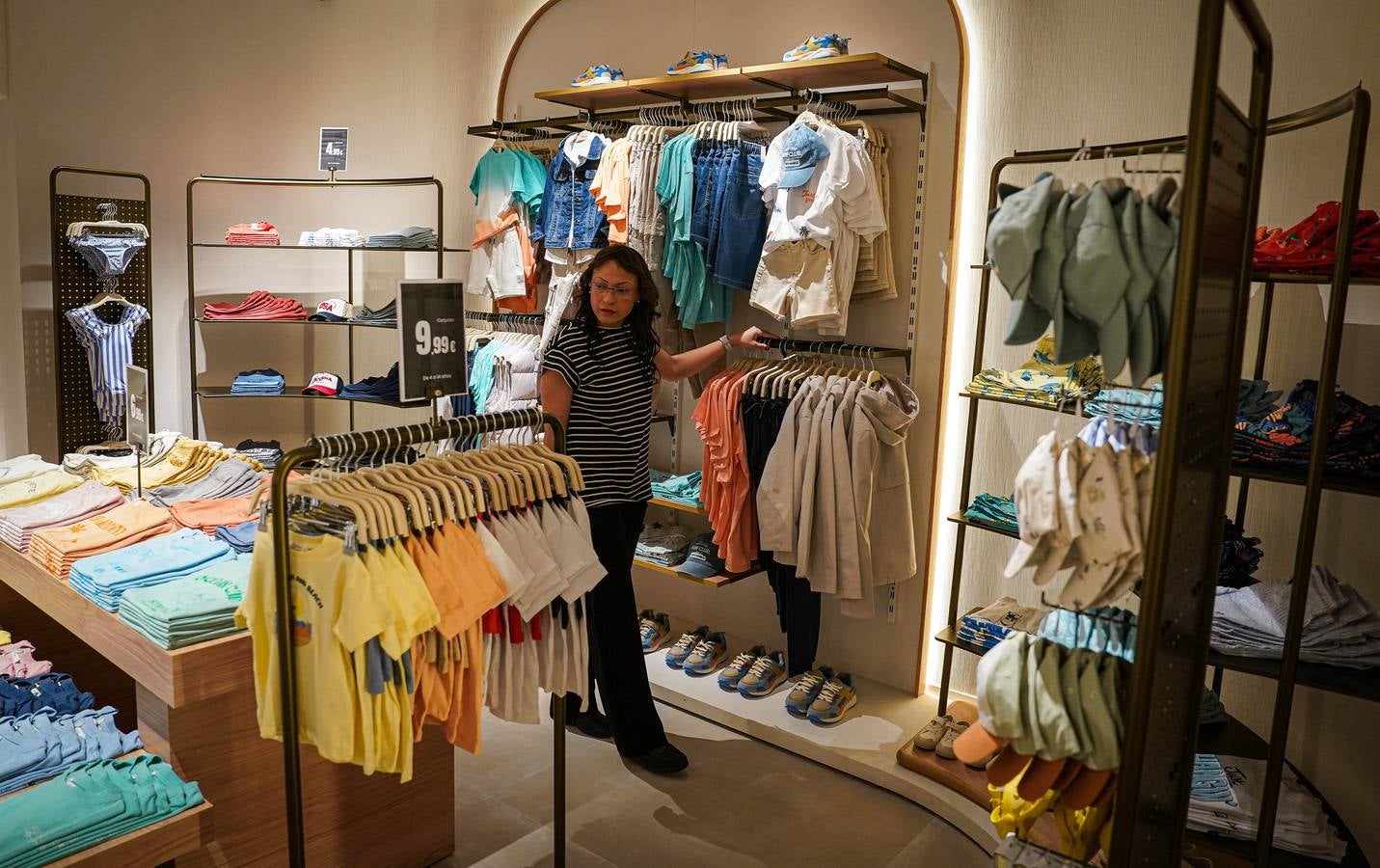 Sfera reabre su tienda en la Plaza Moyúa de Bilbao