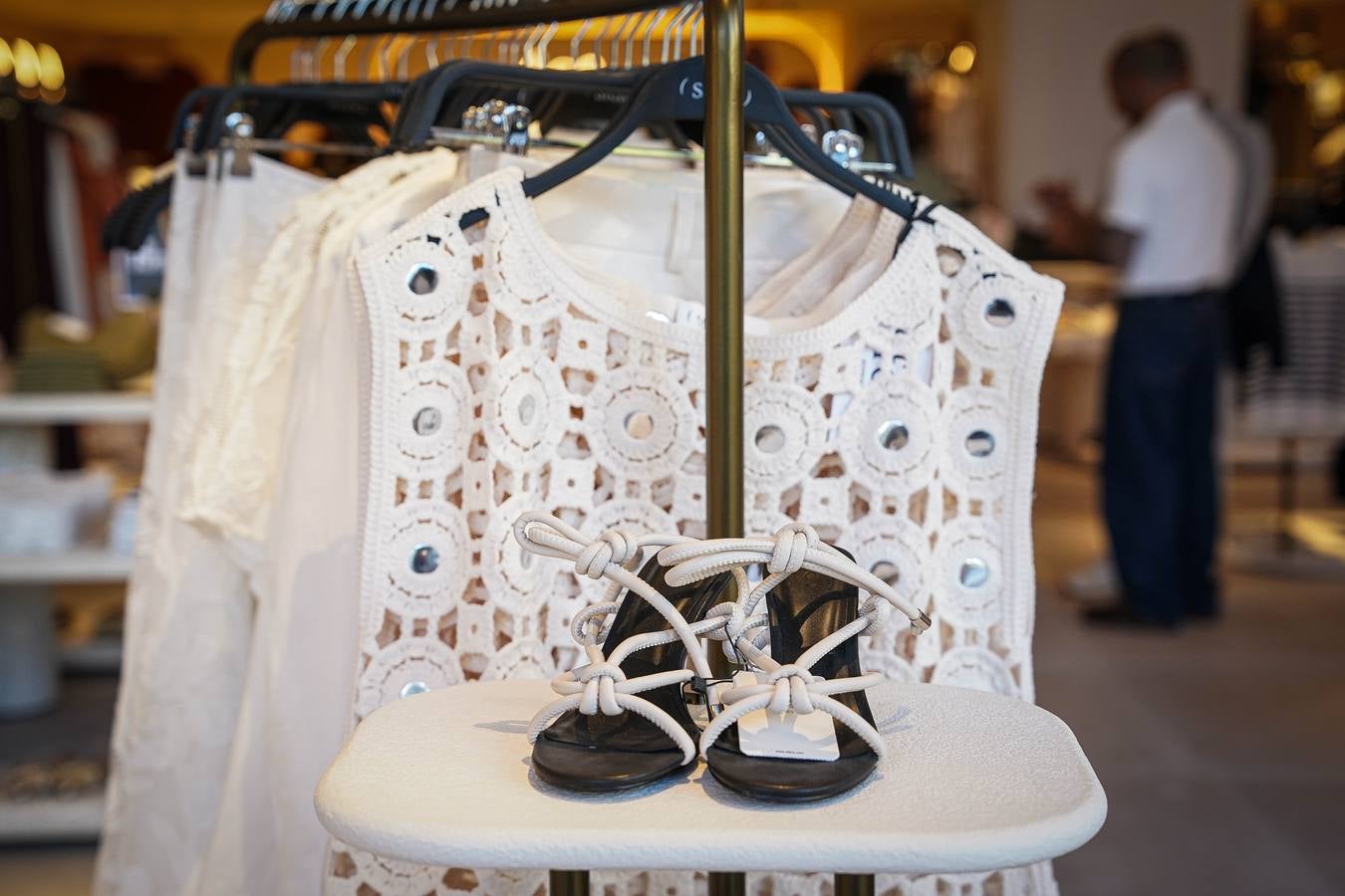 Sfera reabre su tienda en la Plaza Moyúa de Bilbao