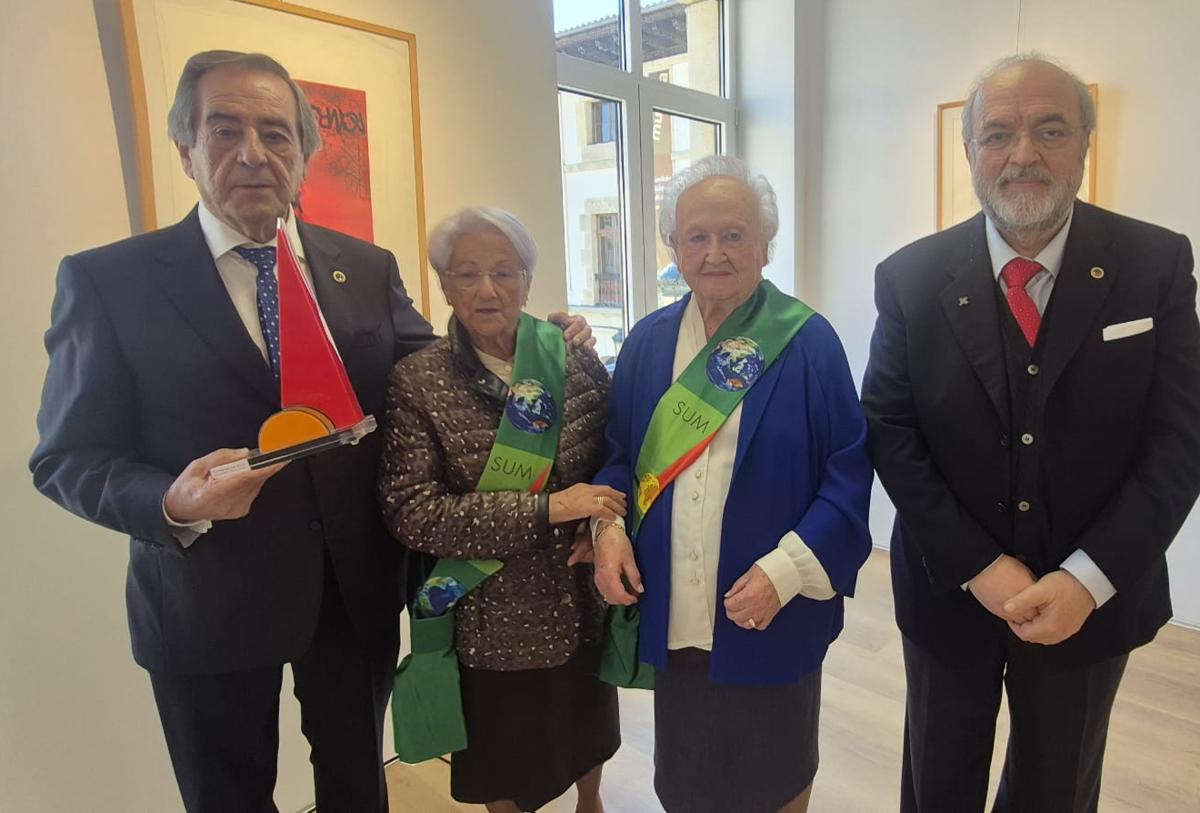 Gernika, nombrada 'Abanderada por la Paz' por los Estados Unidos del Mundo
