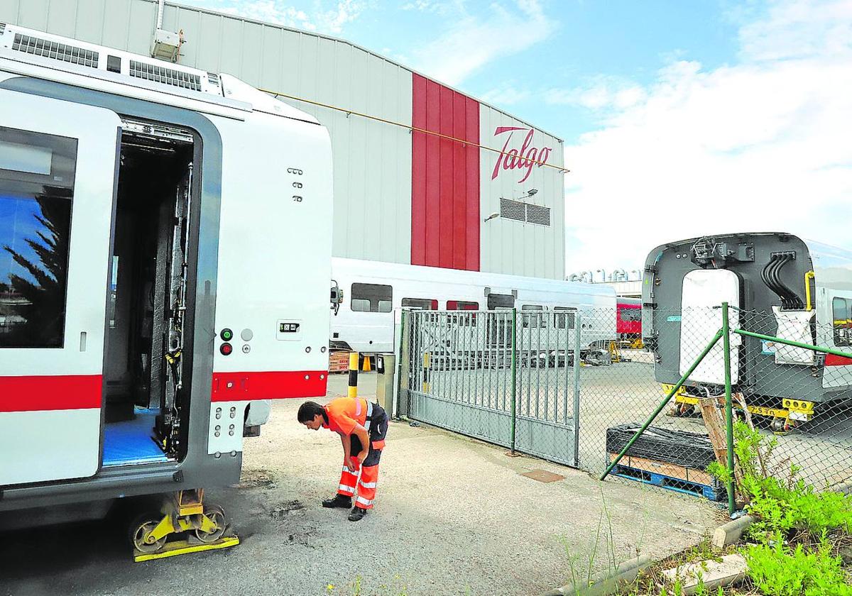 El Gobierno central se plantea entrar en el capital de Talgo para reforzar la empresa