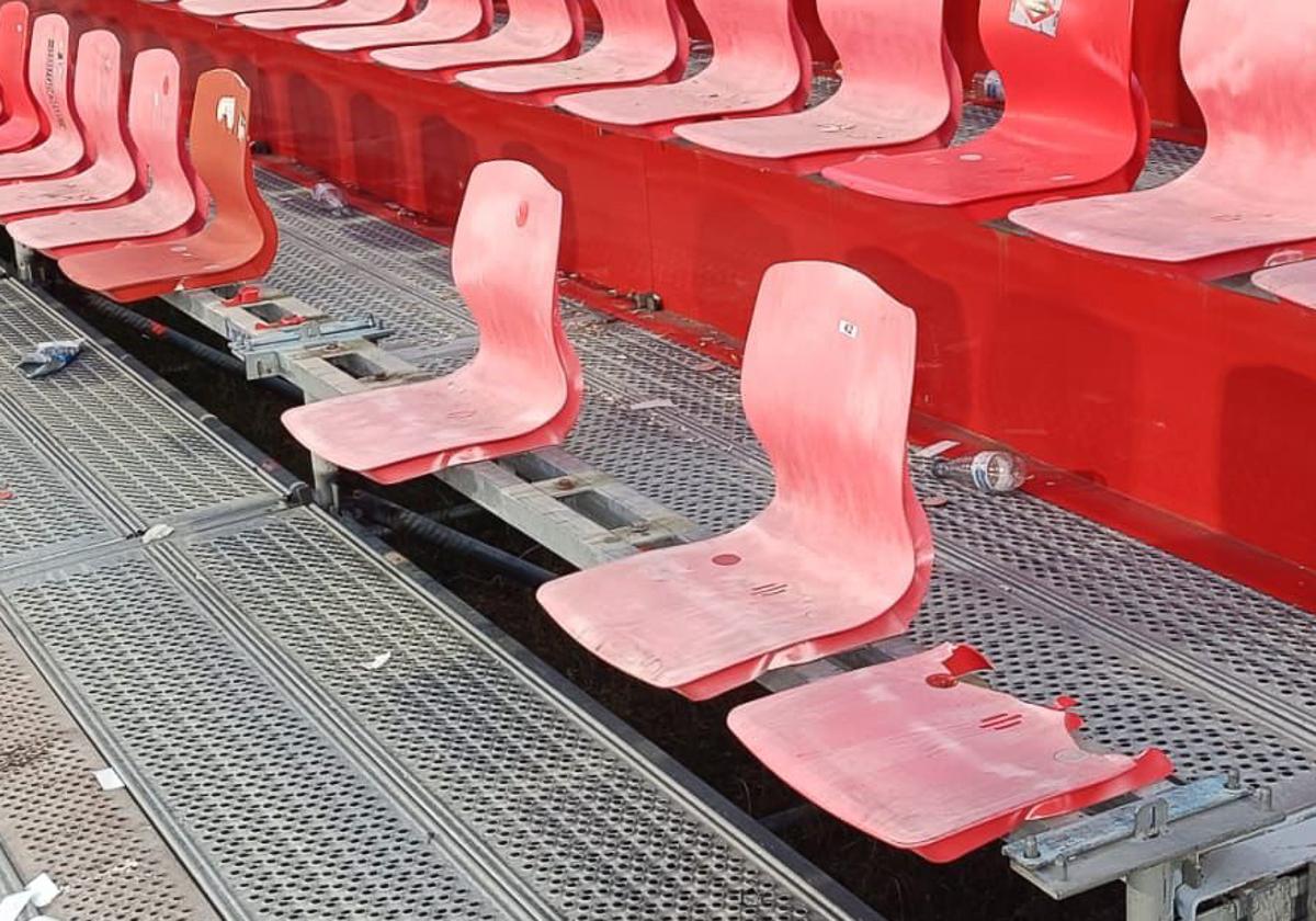 Destrozan en el derbi parte del fondo visitante de Anduva