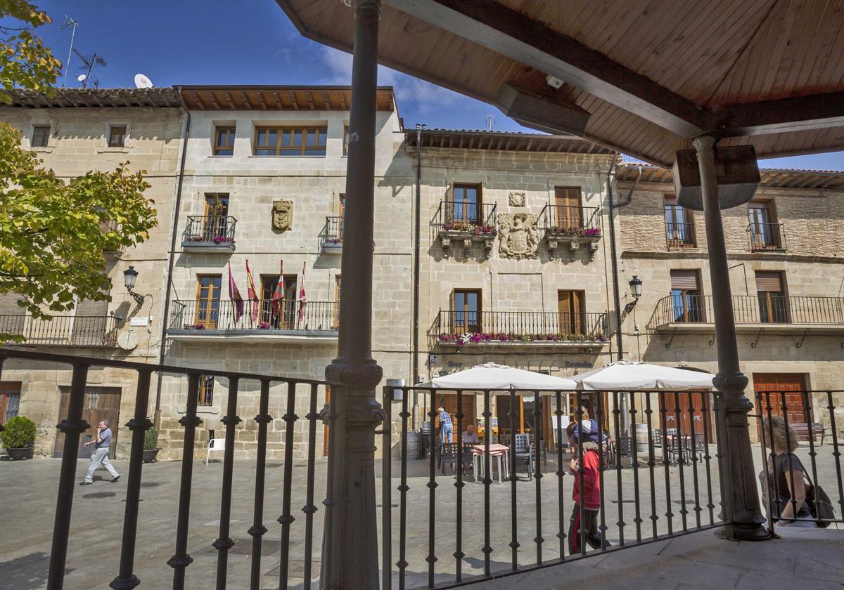 Oion cede terreno para la construcción de 24 pisos de protección social