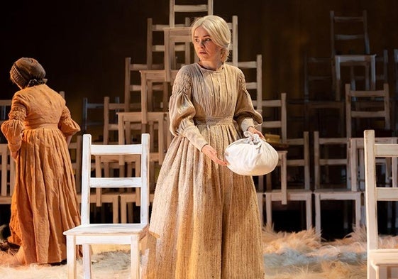 Aitziber Garmendia, en una escena de 'El color de la leche'.