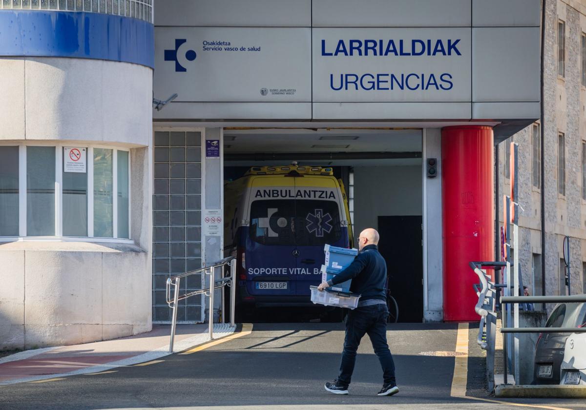 La apertura de las Urgencias de Santiago reduce en hora y media la espera en Txagorritxu