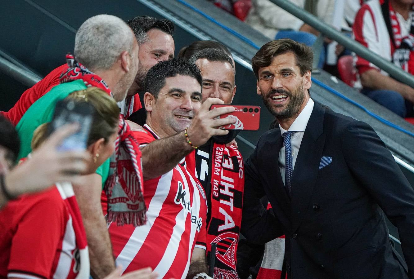 Llorente vuelve a San Mamés... como comentarista de televisión y con guiño del Athletic incluido