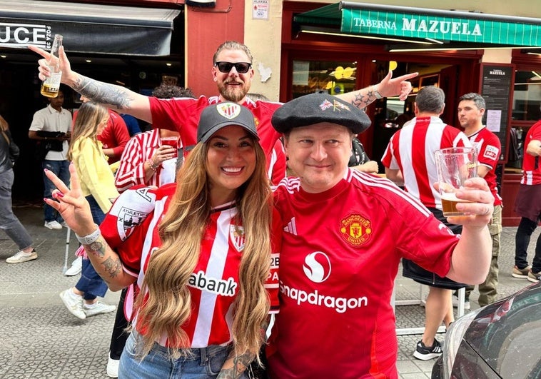 Un matrimonio unido por el Athletic y el Manchester United: «Fui a aprender inglés y me quedé por amor»