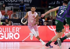 Adam Hanga pide entrar fuerte en el partido contra el Bilbao Basket.