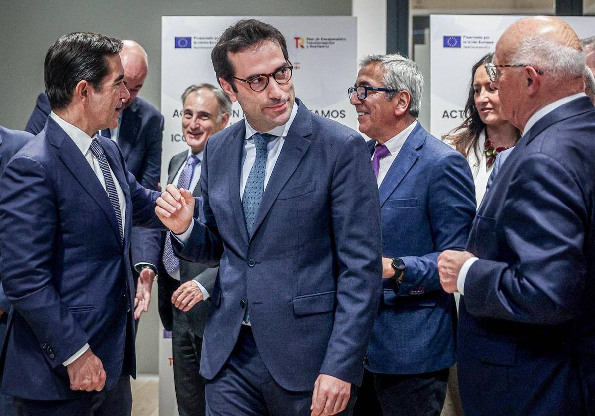 Cataluña eleva la presión al Gobierno para que frene la opa de BBVA sobre el Sabadell