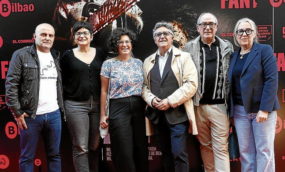 Xabier Fernández, María del Río, Ana Viñals, Jon Bilbao, Iñaki López de Aguileta y Paula Garagalza.